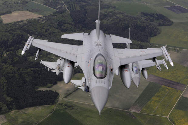 Delfi: в Литве пройдут учения с большим числом военных самолетов