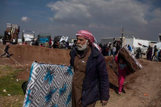 Раньше сирийцев перемещали из-за войны, теперь из-за землетрясений