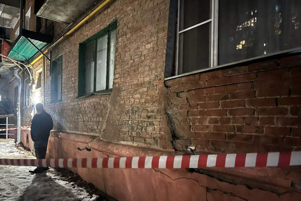 Глава Октябрьского района Ростова заявил о срочном расселении аварийного дома