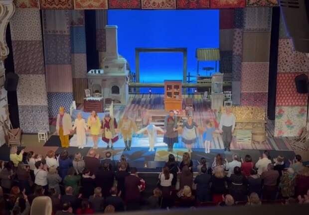 МХАТ имени Горького представил спектакль в Иркутске