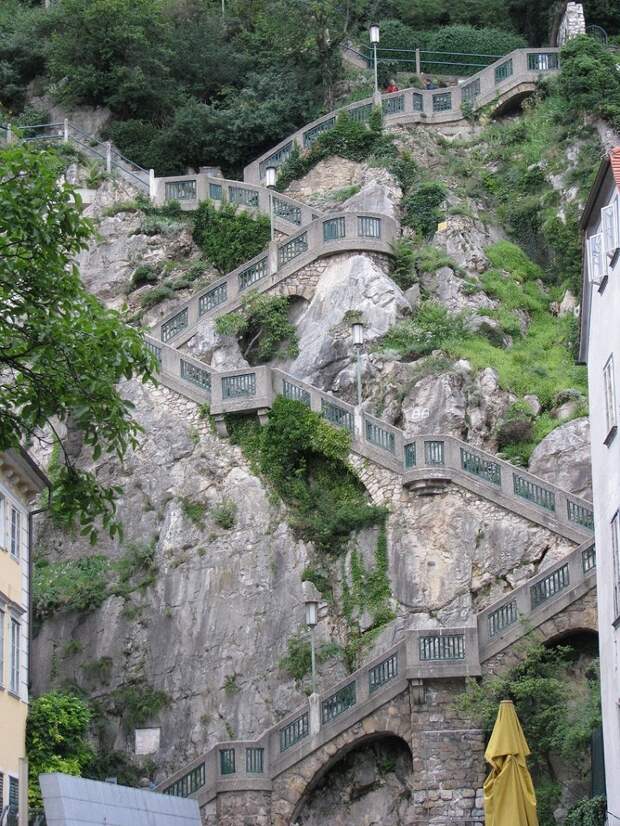 Самые большие и красивые лестницы в мире, башня Шлоссберг