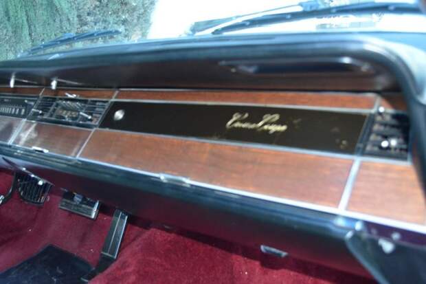 Редкий Imperial Crown Coupe 1967 года продают на аукционе (69 фото)