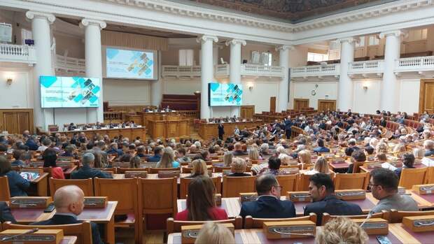 Амбициозные задачи в сфере здравоохранения Петербурга обсудили в Таврическом дворце