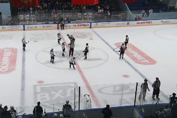 ХК "Тамбов" победил команду из Барнаула в серии буллитов