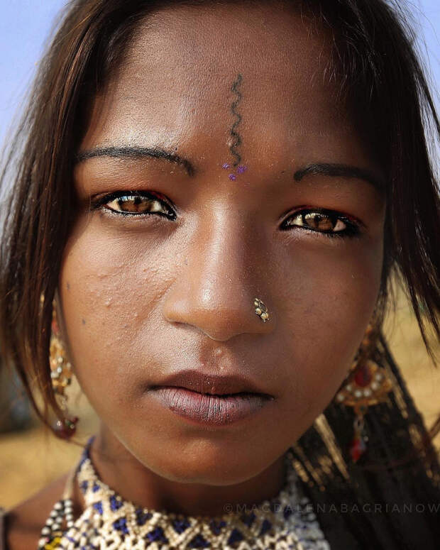 ulichnye-portrety-iz-Indii-fotograf-Magdalena-Bagryanov 11