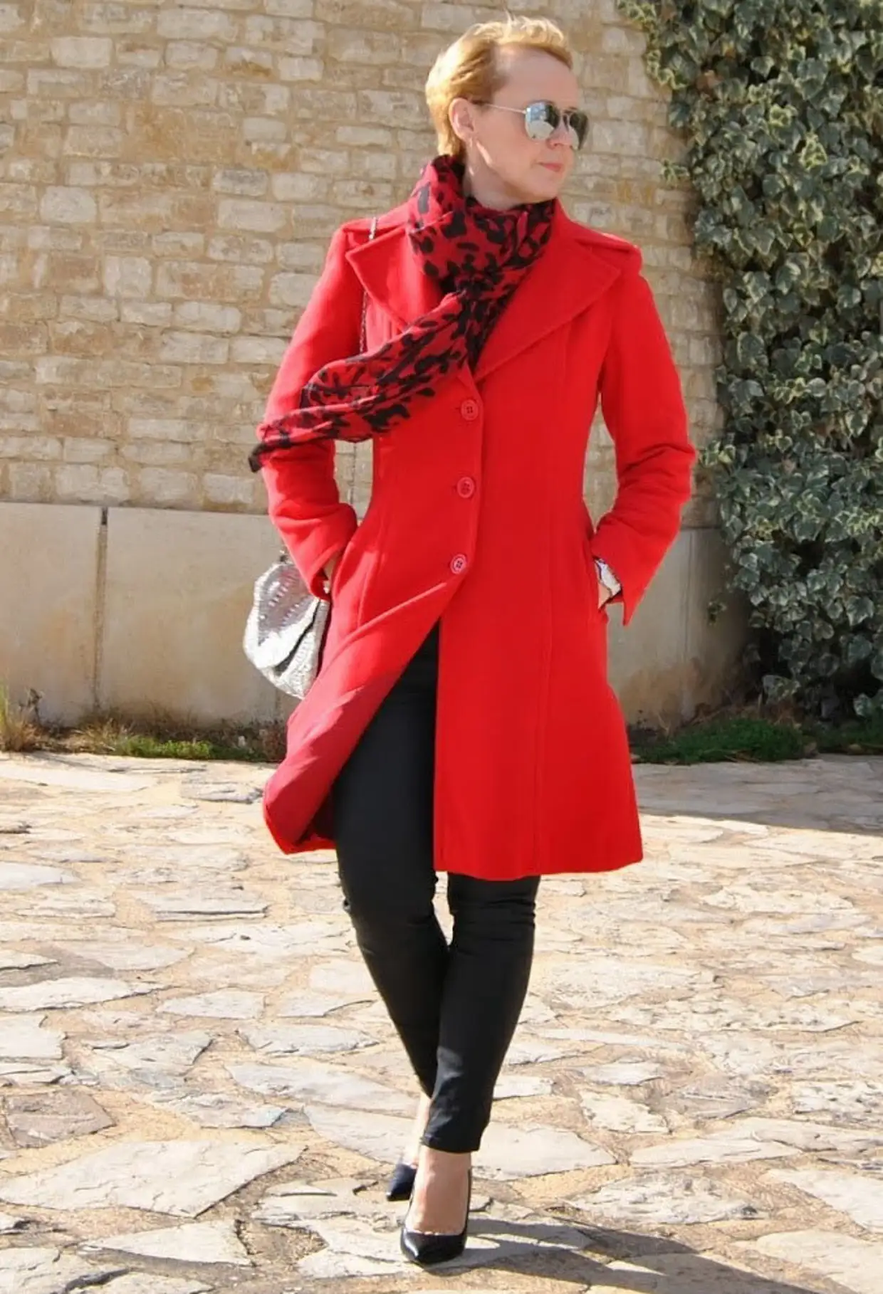 Элегантное пальто для женщины 50 лет
