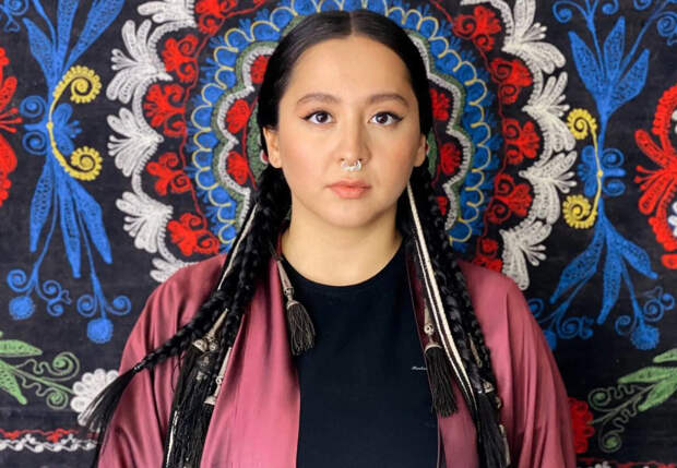 Критиковавшая СВО и жалевшая террористов из "Крокуса" певица Манижа готова снова выступать в России за 1,6 млн рублей