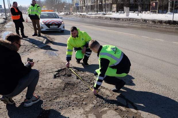 Андрей Воробьев: в Подмосковье устранили почти 50 тыс. ям на дорогах