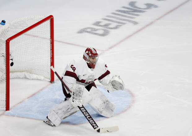 В Латвии накажут хоккеиста за игру в России