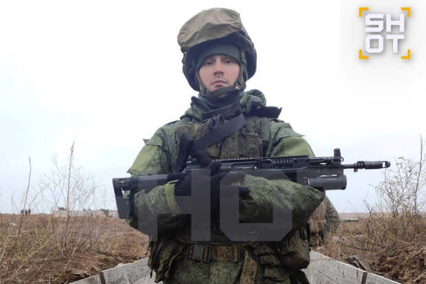 Shot: помощник Жириновского из мема "Сафонов, оплатить!" воюет в ДНР