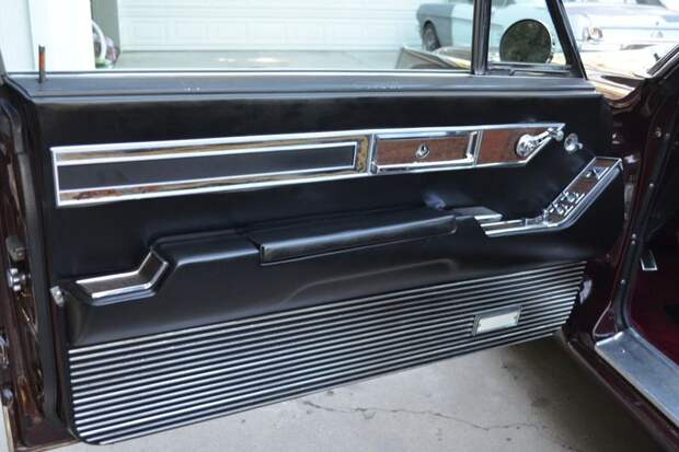 Редкий Imperial Crown Coupe 1967 года продают на аукционе (69 фото)