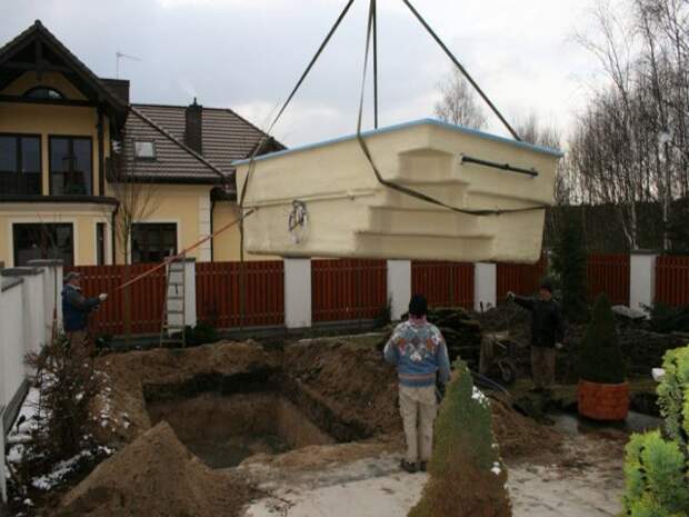 http://dmbadboy.ru/uploads/posts/2011-10/1318262808_21-basseyn-na-uchastke.jpg