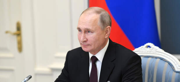Путин подписал закон, обнуляющий его президентские сроки