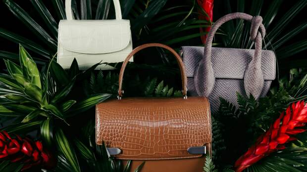 Девушка заказала юбку в сети и сравнила ее с подержанной лежанкой после получения