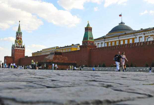 Вы сейчас приготовьтесь: Дух Ленина вызвала "самая читаемая газета России"