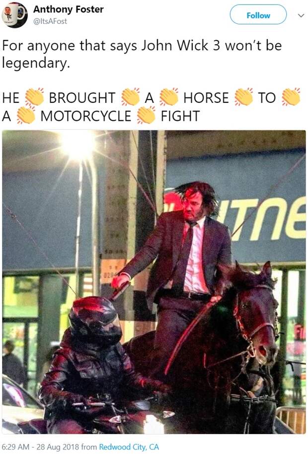 Киану на коне