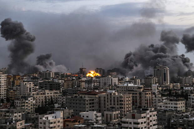 AFP: Израиль нанес мощный ракетный удар по городу Рафах в секторе Газа