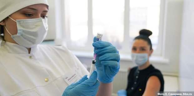 Собянин дал старт клиническим исследованиям вакцины «Спутник Лайт» в Москве Фото: Е. Самарин mos.ru