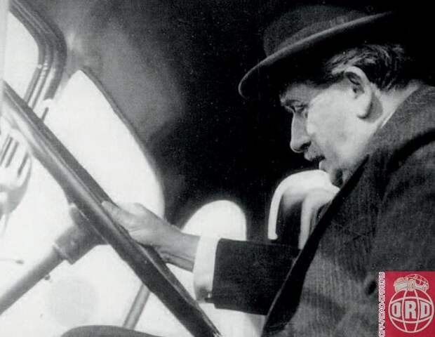 Во время первых испытаний Фердинанд Порше лично тестировал свое детище