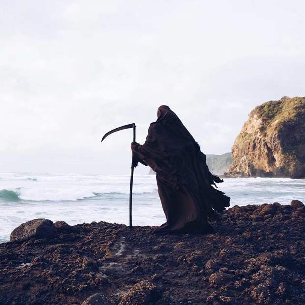 Смерть с косой напоминает в Новой Зеландии: будьте осторожны в воде! Instagram, вода, креатив, предупреждение, смерть, смерть с косой