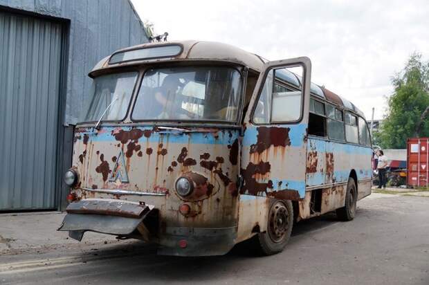 В завершение — пара видов автобуса снаружи ЛАЗ, ЛАЗ-695Е, авто, автобус, олдтаймер, реставрация, ретро авто, ретро техника