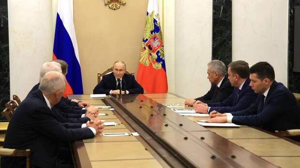 Путин провел два совещания в Кремле по военной теме за день: главное