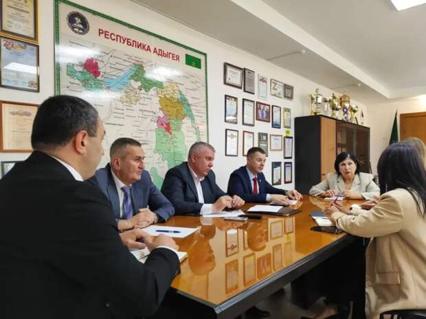 В Адыгее проходят выездные приемы ветеранов СВО и и членов их семей