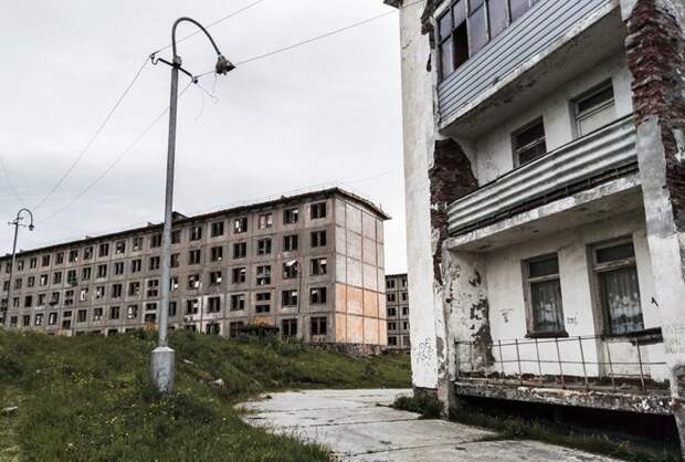 Заброшенные панельные дома в Мурманске в мире, дома, заброшенный, красота, памятник, россия, фото