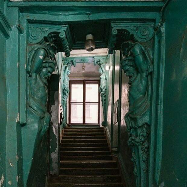 Подъезд или все же парадная?