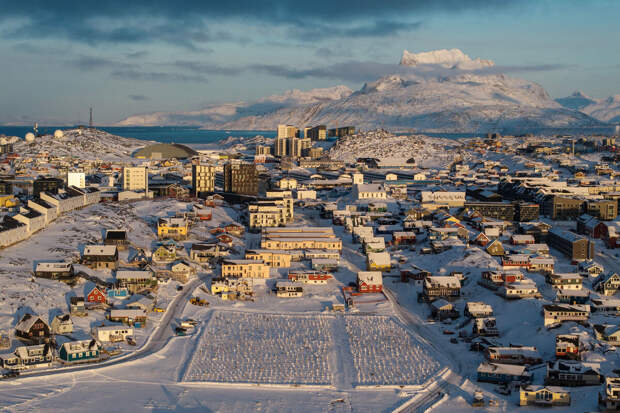 Премьер Гренландии Нильсен заявил о риске применения военной силы против острова