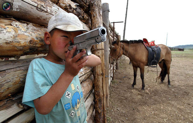 MONGOLIA ELECTIONS POVERTY