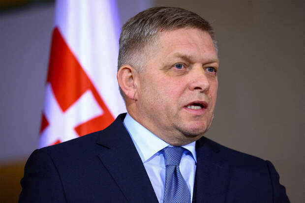 Премьер Словакии Фицо ушел работать на ночную смену в пекарню