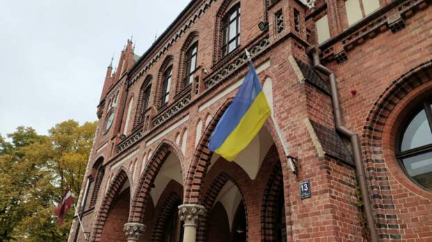 Украину выбрасывают на помойку: Зеленскому пора изменить политику - экс-советник Кучмы