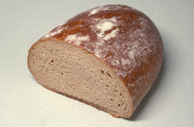 хлеб сделать свежим