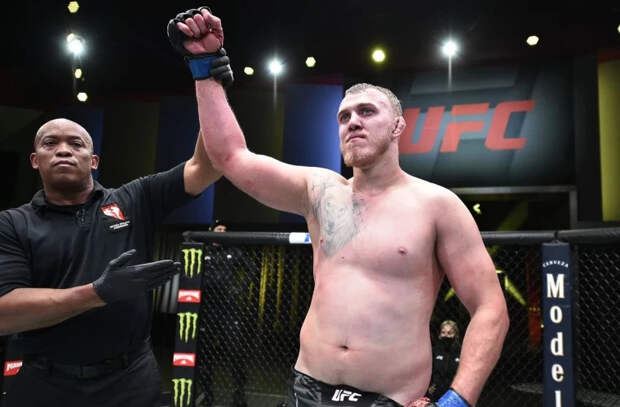 Молдавский тяжеловес Сергей Спивак снялся с боя против Шамиля Газиева: причины остаются неизвестными