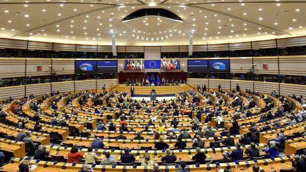 В Европарламенте заявили, что РФ не угрожает ни Франции, ни ЕС