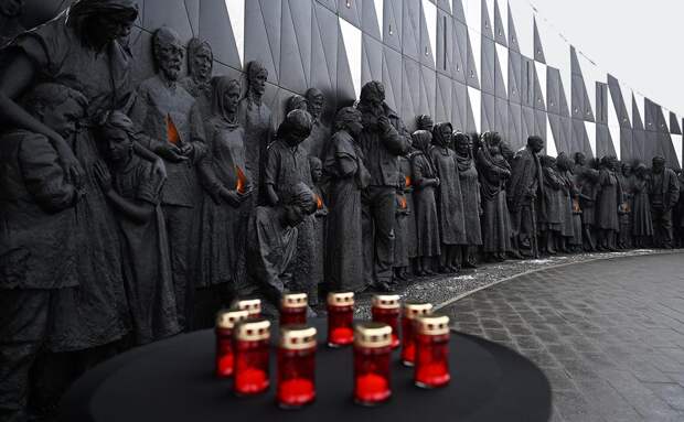 Необходимо добиться признания геноцида советского народа и на международной арене