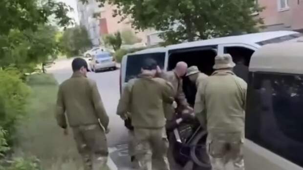 Журналист побеседовал с ТЦК-шниками и узнал, как выглядит их работа изнутри