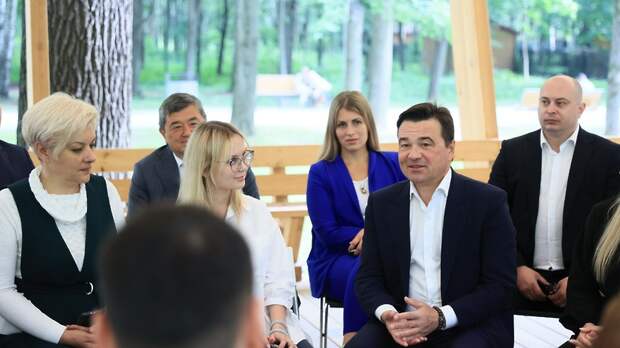 Андрей Воробьев провел встречу с общественниками Химок