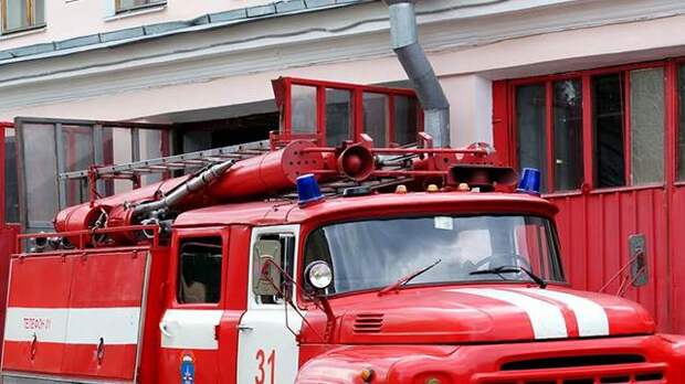Очевидцы сообщают о возгорании в ресторане в центре Москвы