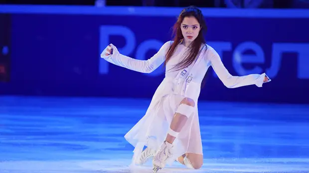 «Старые проблемы дали о себе знать»: что известно о травме спины Медведевой