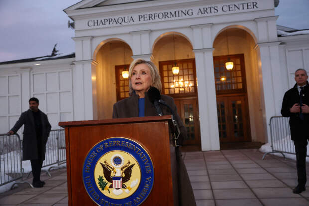 Раскрыты новые детали по делу Эпштейна после допроса Клинтон