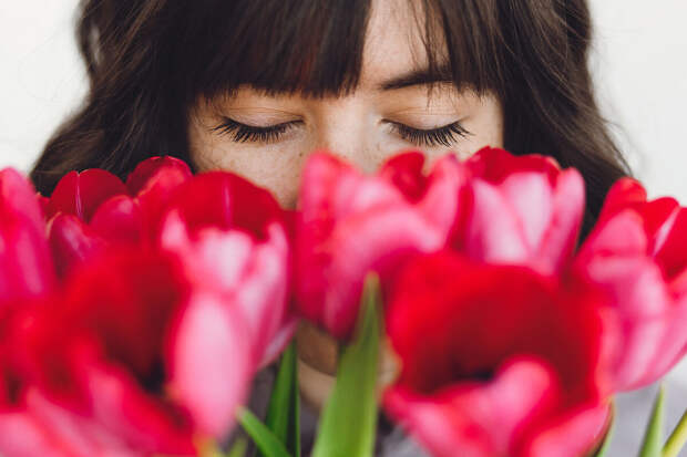 Врач Устинова: мимоза, лилии и гиацинты особенно опасны для людей с аллергией