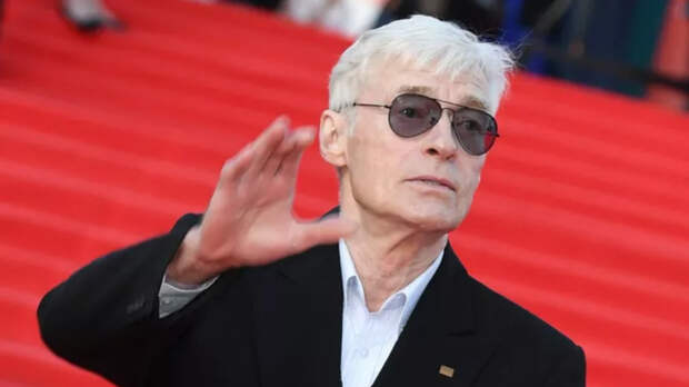 «Не любит суету»: 76-летний Борис Щербаков отказался вести новогодние корпоративы даже за двойной гонорар