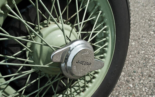 Jaguar xk 120 roadster