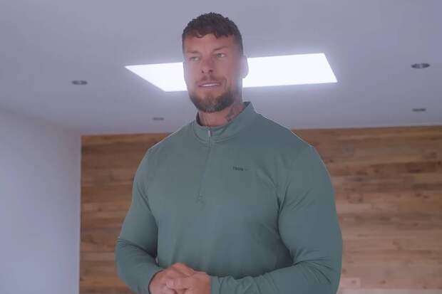 Телезвезду выгнали из шоу из-за аккаунта возлюбленной на OnlyFans