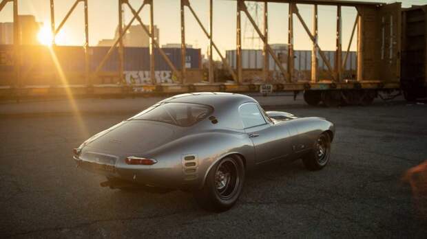 Воплощенная красота: несколько попыток возродить классический Jaguar E-Type E-Type, jaguar, jaguar e-type, авто, олдтаймер, рестомод, ретро авто