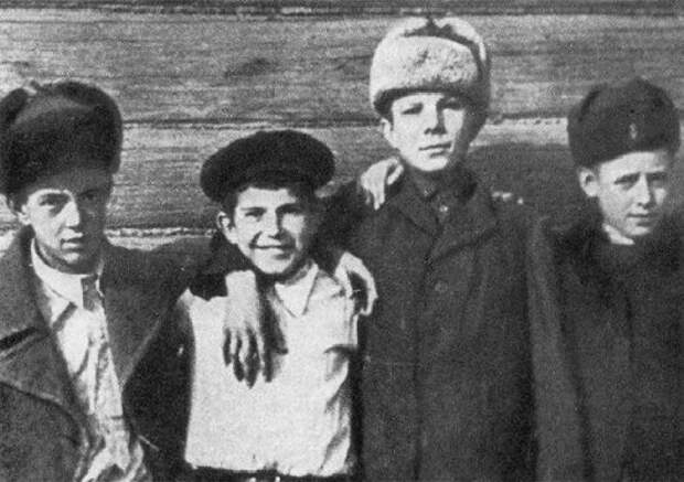 Как семилетний Юрий Гагарин «воевал» с немецкими оккупантами