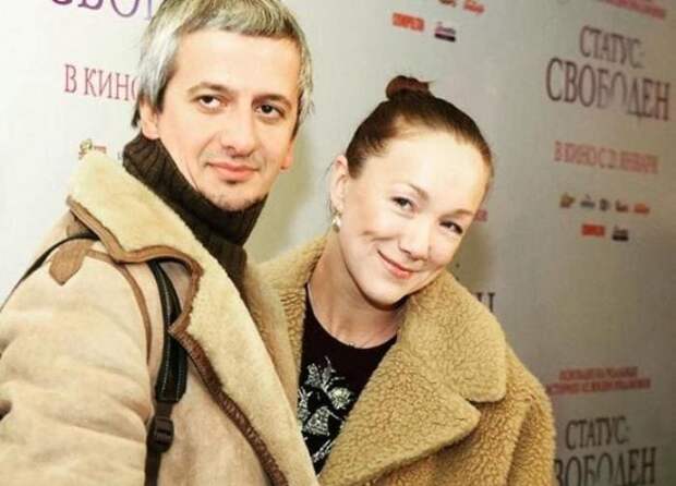 Актриса с мужем, режиссером Константином Богомоловым | Фото: 7days.ru