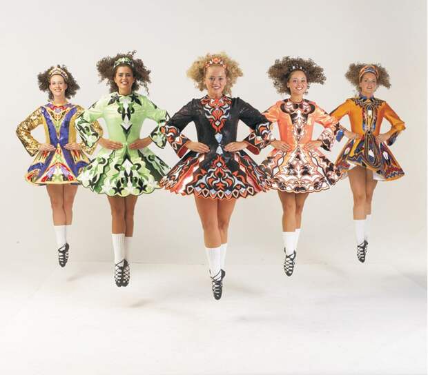 https://i.pinimg.com/736x/20/ee/36/20ee36afce6f515fb2c3ae854b969b62--irish-culture-irish-dance-dresses.jpg